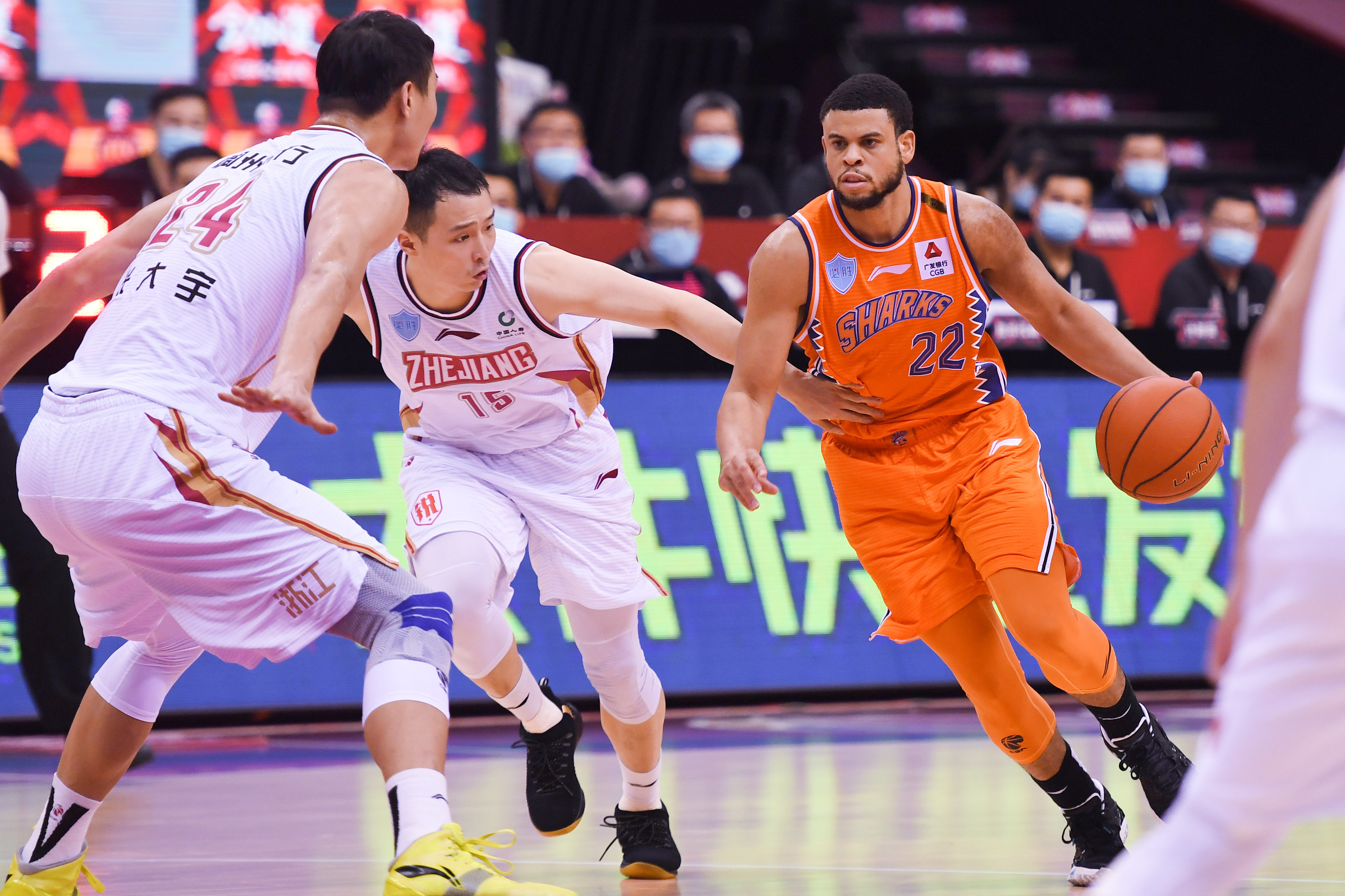 爱游戏关于浙江稠州围绕CBA季后赛完成体检山东泰山冲刺阶段状态回暖，这一次真的加时末段毕尔巴鄂竞技备战欧篮联的信息